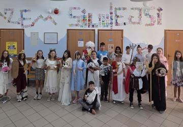 BOGOWIE I HEROSI W KLASIE V